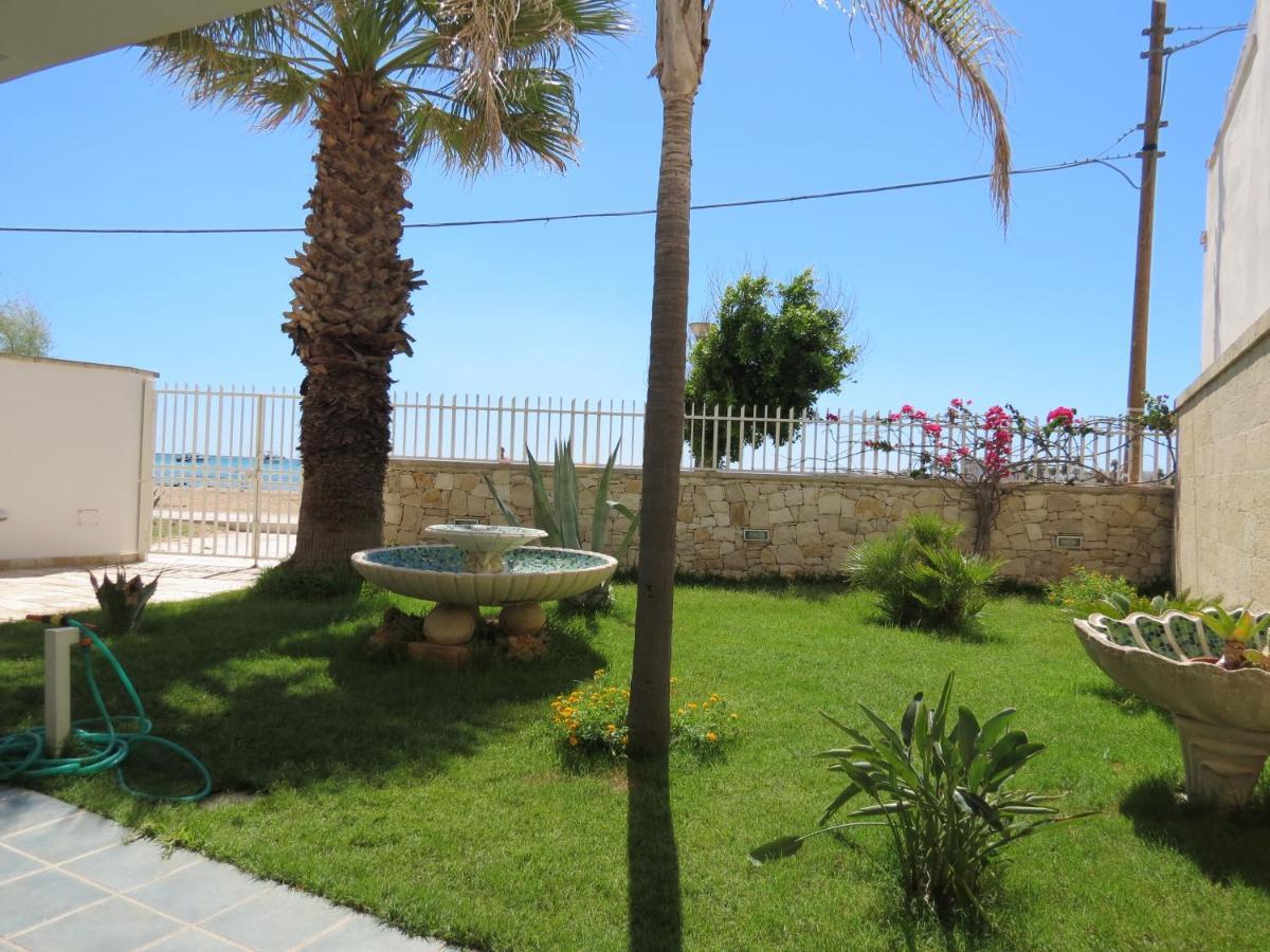 Salentoguests Villetta Sulla Spiaggia Порто Чезарео Екстериор снимка