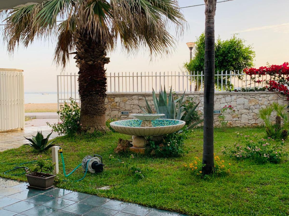 Salentoguests Villetta Sulla Spiaggia Порто Чезарео Екстериор снимка